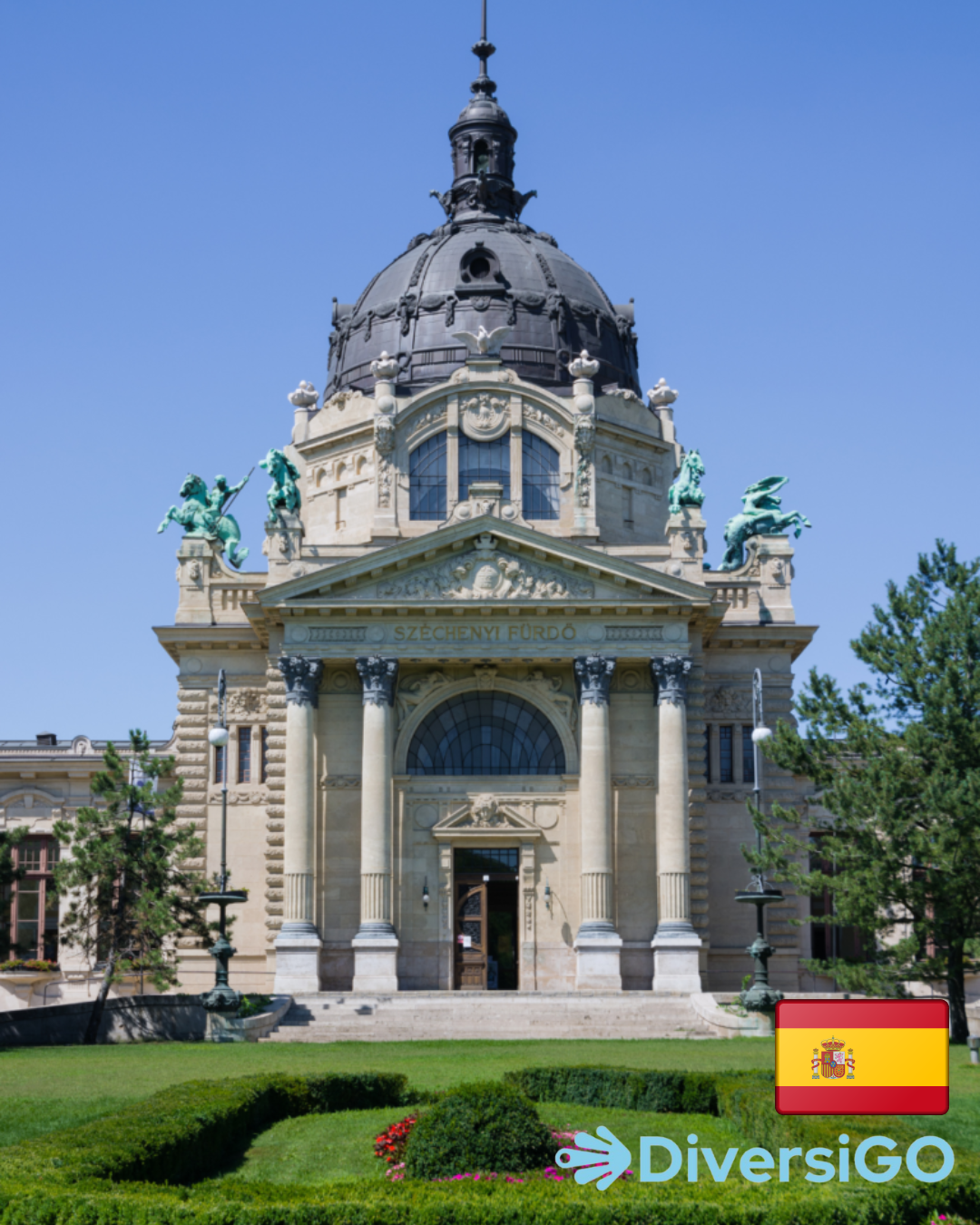 La puerta de estilo neobarroco de las Termas Széchenyi.